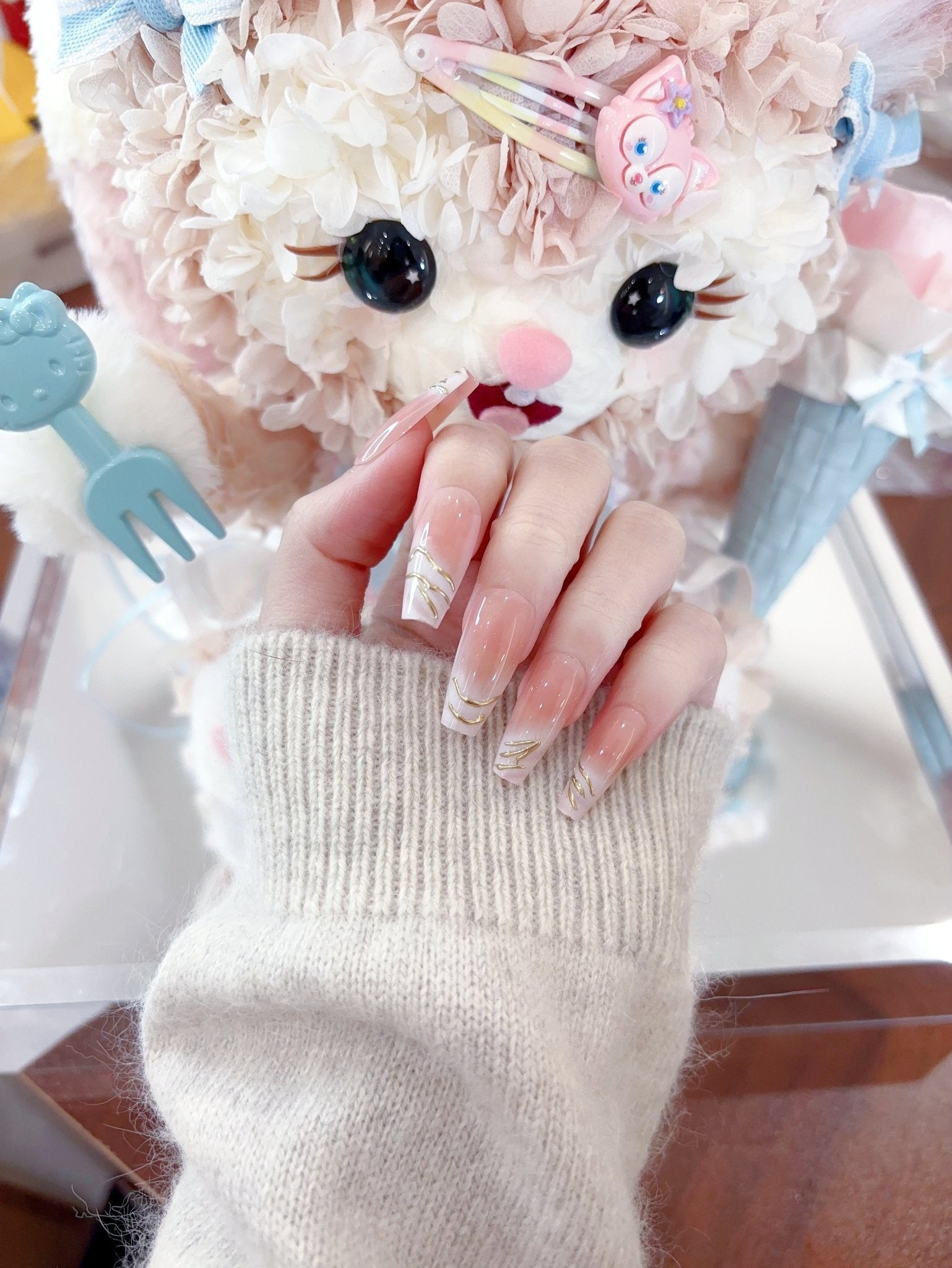 ネイルチップ Luminail プレミアムつけ爪 - ピンク&ゴールドウェーブデザインロングネイル - ネイルチップ専門店 Luminail ルミネイル