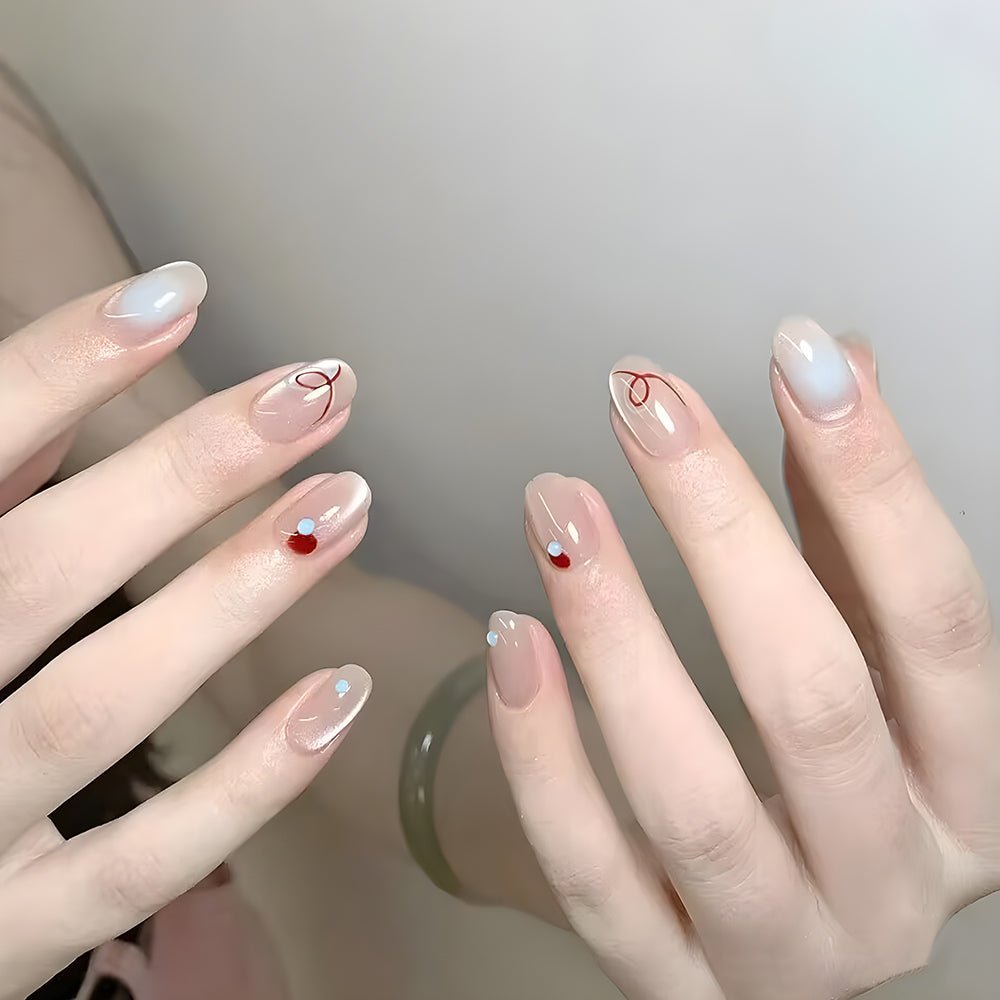 ネイルチップ Luminail プレミアムつけ爪 – 繊細なレッドアートのショートネイルで魅力溢れる指先へ - ネイルチップ専門店 Luminail ルミネイル