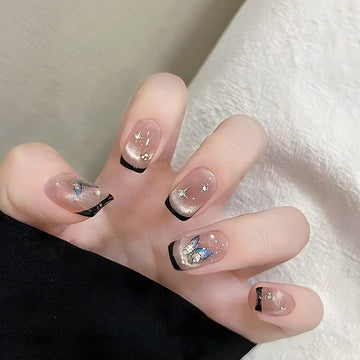 ネイルチップ Luminail プレミアムつけ爪 – シルバーフレンチ&ストーンアート ショートネイルの上品な輝き - ネイルチップ専門店 Luminail ルミネイル
