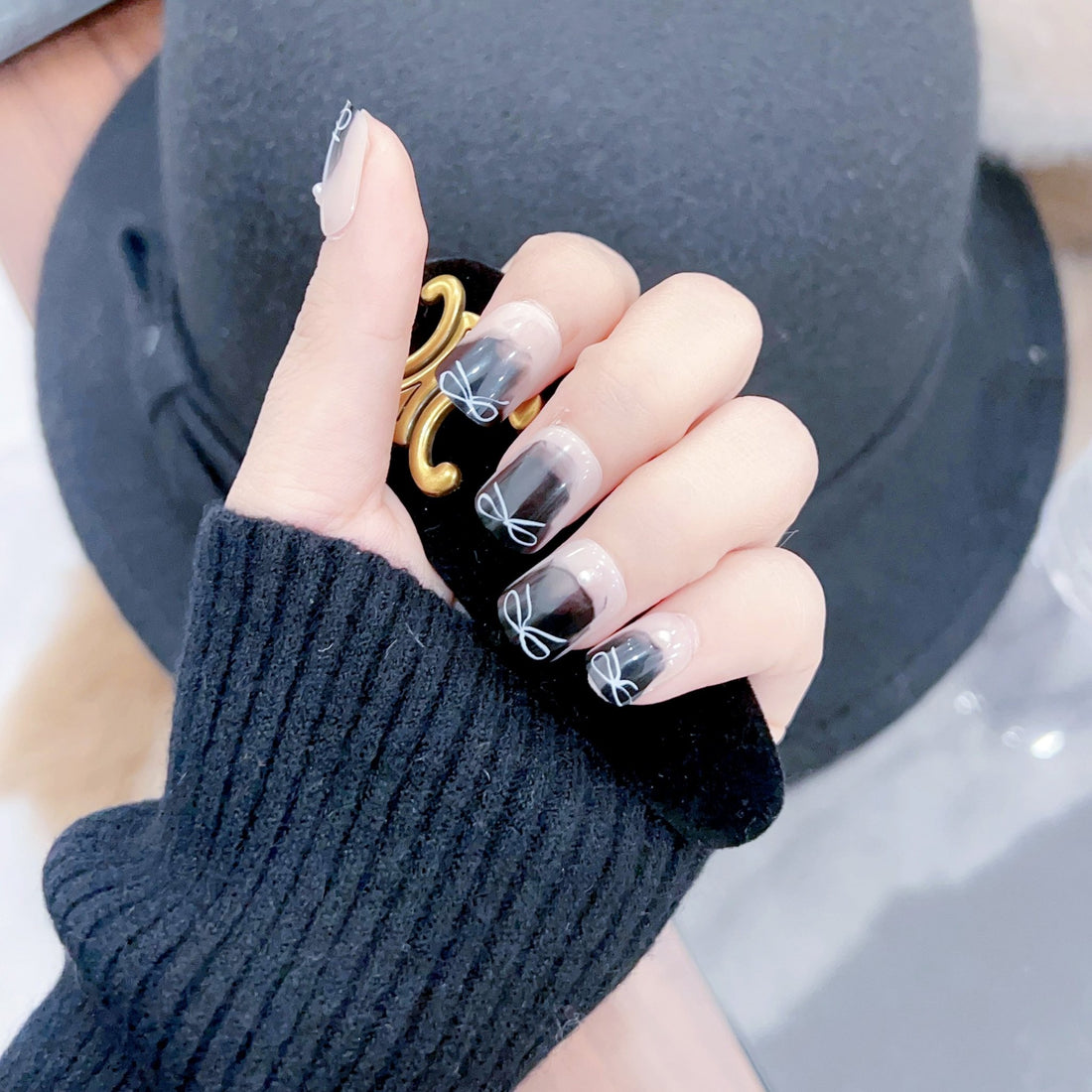 ネイルチップ Luminail プレミアムつけ爪 - ブラックリボンデザインショートネイル - ネイルチップ専門店 Luminail ルミネイル