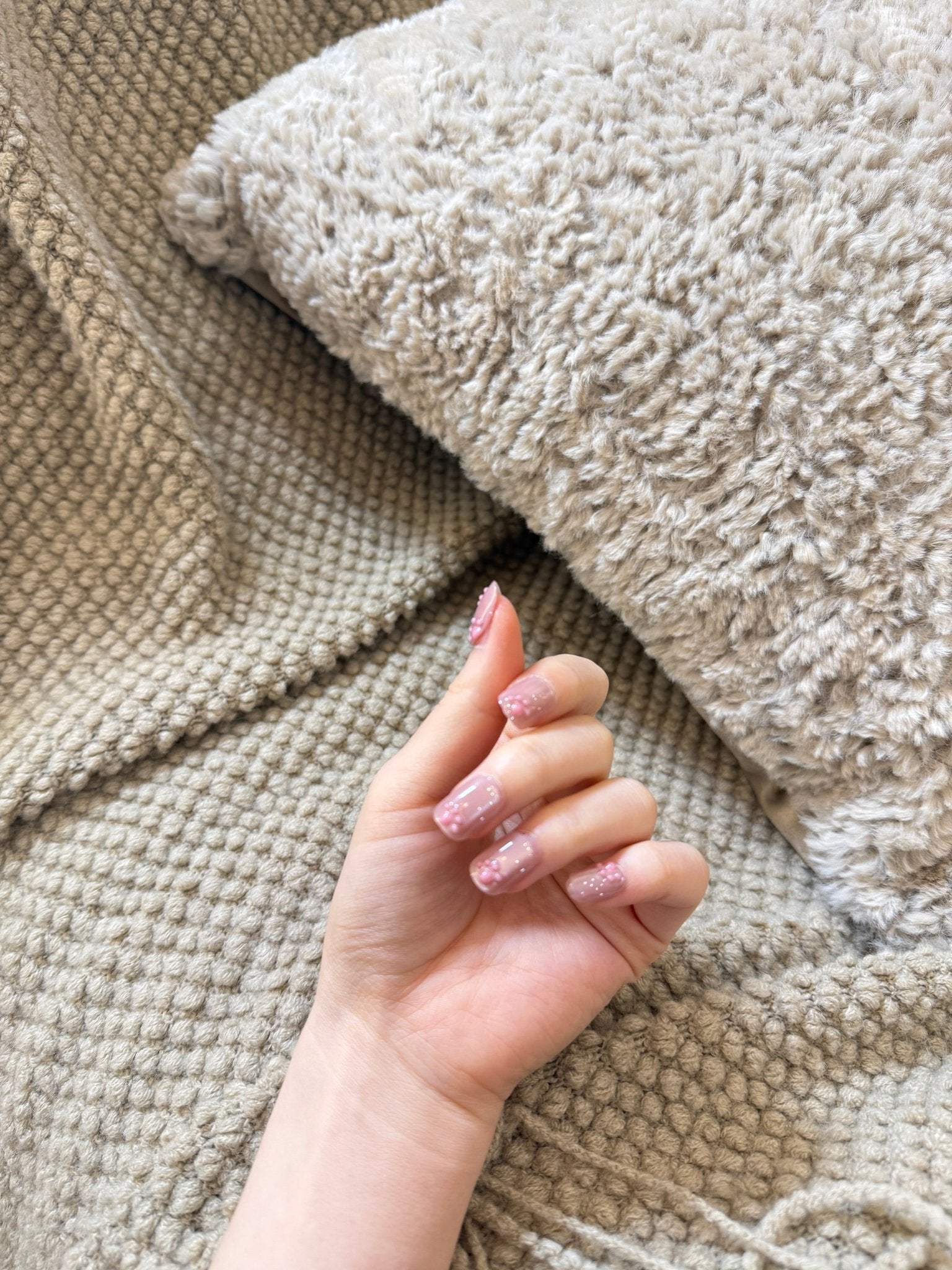 ネイルチップ Luminail プレミアムつけ爪 – 優雅に咲く桜ピンクのショートネイル 指先から溢れるフェミニンな魅力 - ネイルチップ専門店 Luminail ルミネイル