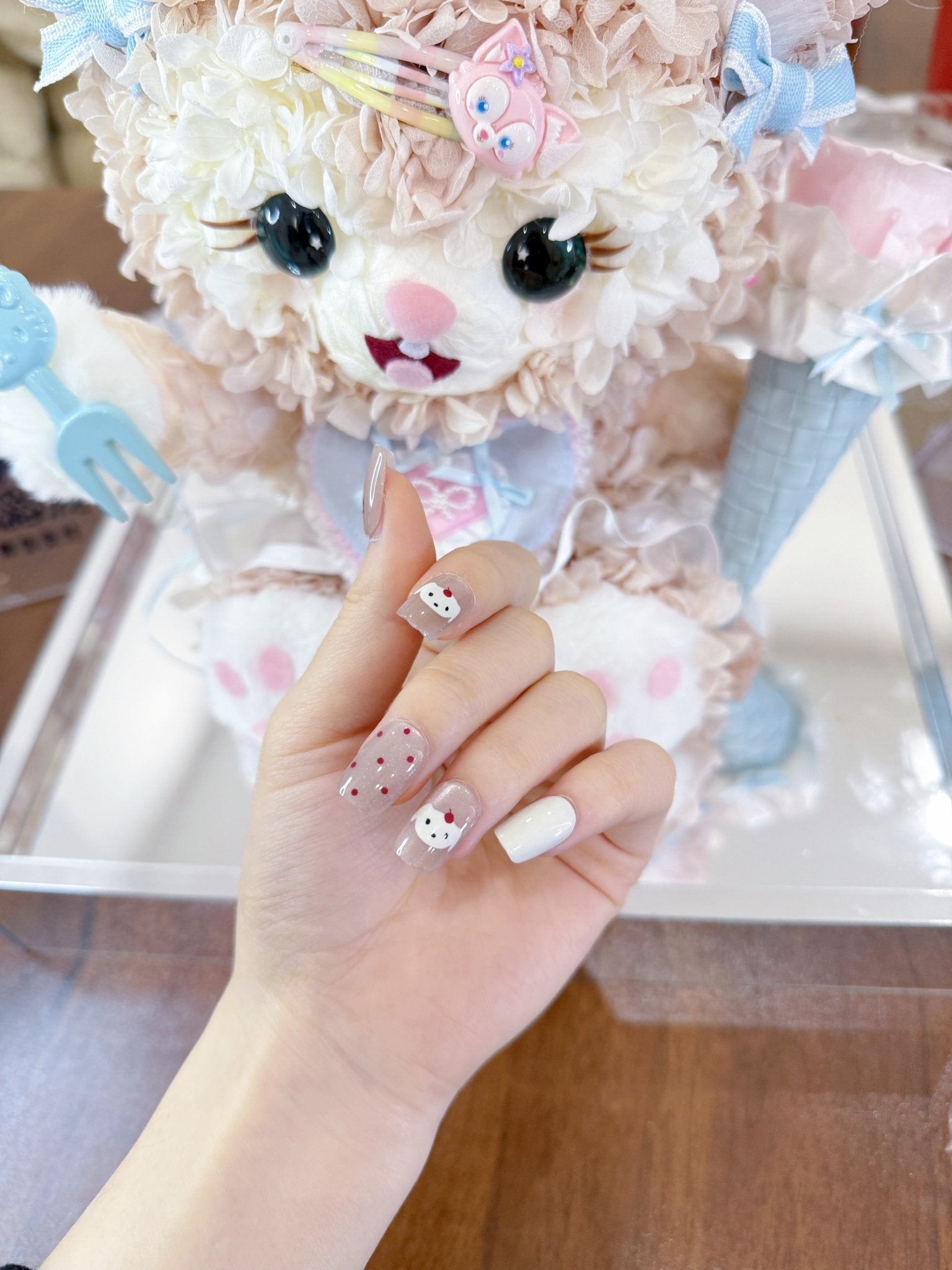 ネイルチップ Luminail プレミアムつけ爪 – リボンとドットのショートネイル 上品で可愛らしい指先 - ネイルチップ専門店 Luminail ルミネイル