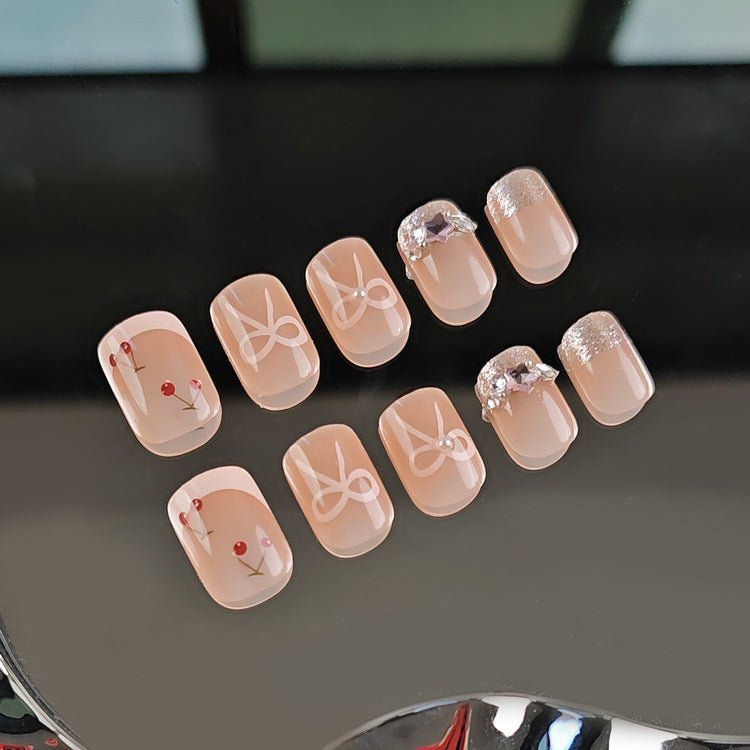 ネイルチップ Luminail プレミアムつけ爪 - ピンクベージュフレンチチェリーリボンデザイン ショートネイル - ネイルチップ専門店 Luminail ルミネイル