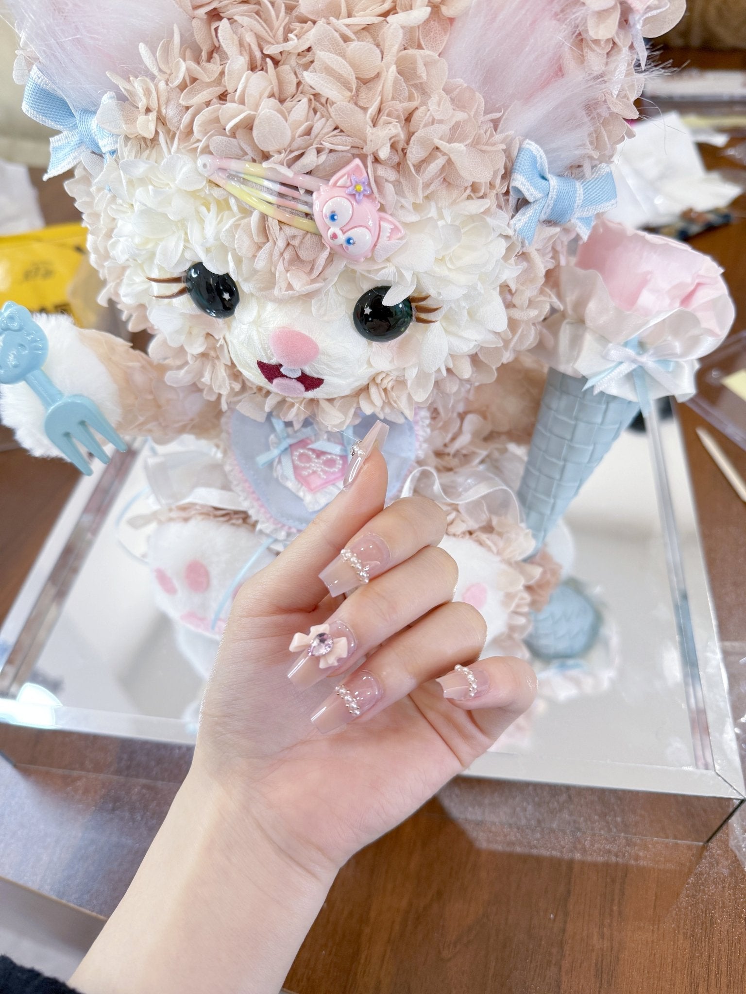 ネイルチップ Luminail プレミアムつけ爪 - パールリボンとキラキラデザインショートネイル - ネイルチップ専門店 Luminail ルミネイル
